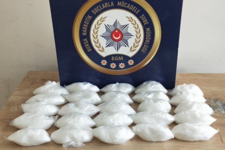 Bursa'da uyuşturucuyu bebek bisikletine saklayan şahıslar yakalandı