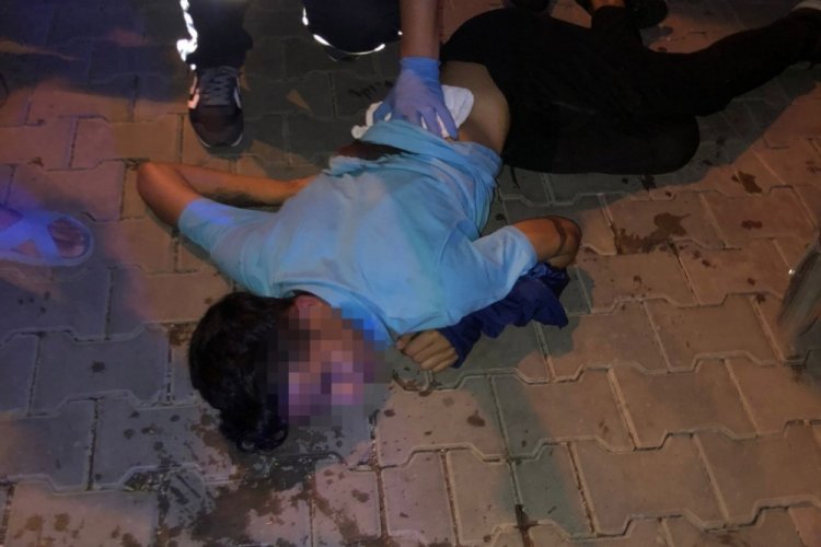 Bursa'da kız kavgasında 1 kişi yaralandı