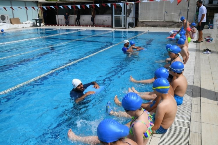 İstanbul'da &ouml;ğrenciler yaz tatilini sporla ge&ccedil;irecek