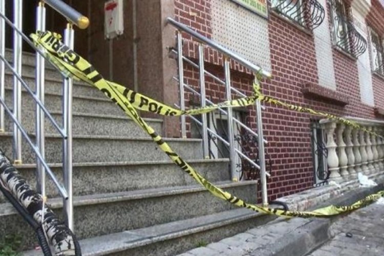 Tapu kavgası kanlı bitti: Eşini bı&ccedil;aklayarak &ouml;ld&uuml;rd&uuml;