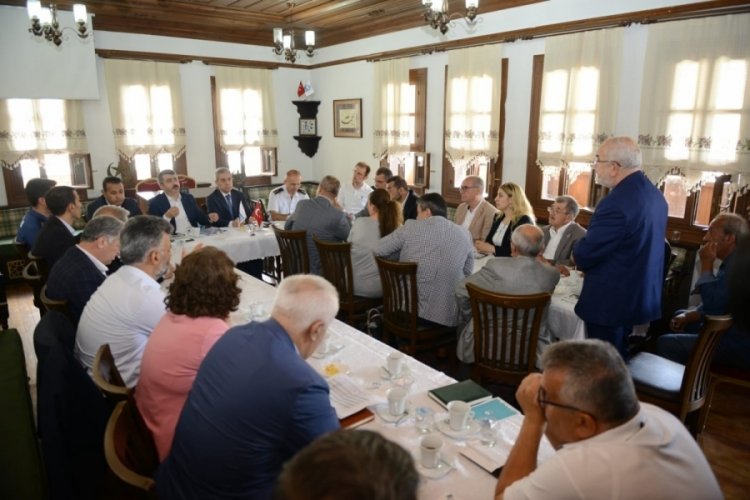 Muhtarların sorunları Bursa Yıldırım'da dinlendi