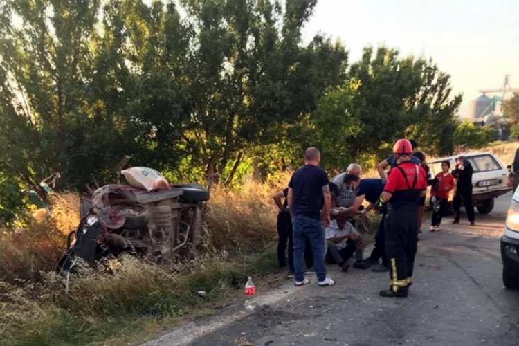 Denizli'deki kazada minik Edanur &ouml;ld&uuml;, 4 kişi yaralandı