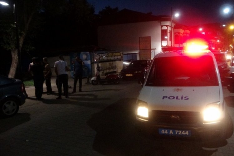 'Yan baktın' kavgası kanlı aktı: 3 yaralı