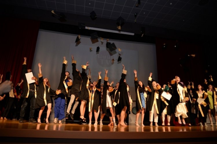 Uludağ &Uuml;niversitesi'nin sanat&ccedil;ıları mezun oldu