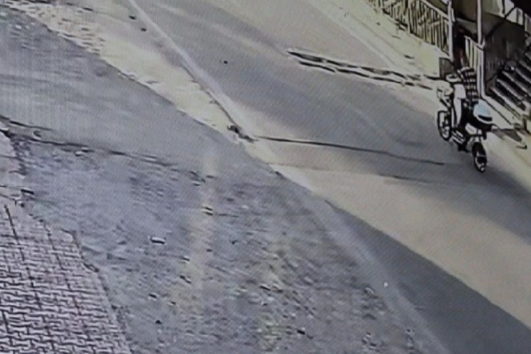 Bursa'da hen&uuml;z borcunu bitiremediği elektrikli bisikletini hırsıza kaptırdı