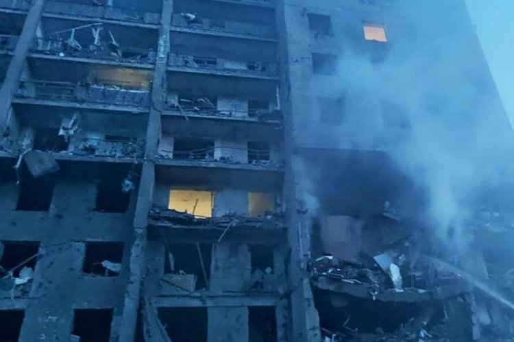 Rusya'dan Odesa'ya f&uuml;ze:18 sivil yaşamını yitirdi, onlarca yaralı var