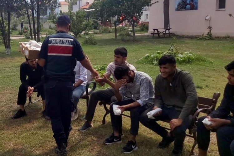 Yurt dışına ge&ccedil;meye &ccedil;alışan 59 g&ouml;&ccedil;men yakalandı