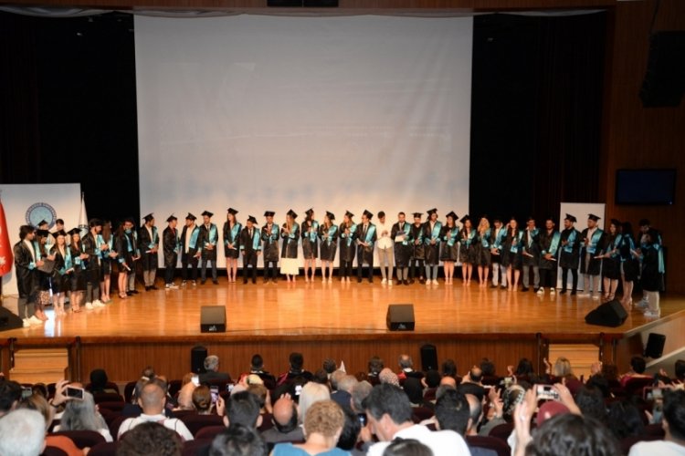 Uludağ &Uuml;niversitesi Spor Bilimleri'nde mezuniyet heyecanı