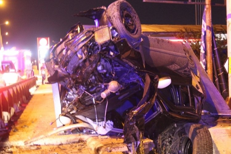Kontrolden &ccedil;ıkan otomobil takla attı: &Ccedil;ok sayıda yaralı var