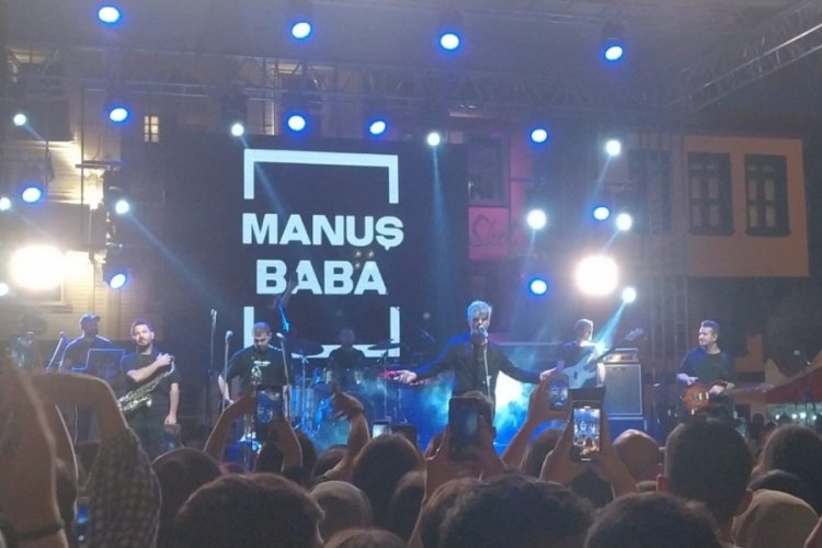 Bursa Mudanya Lezzet Şenliği Manuş Baba r&uuml;zg&acirc;rıyla başladı