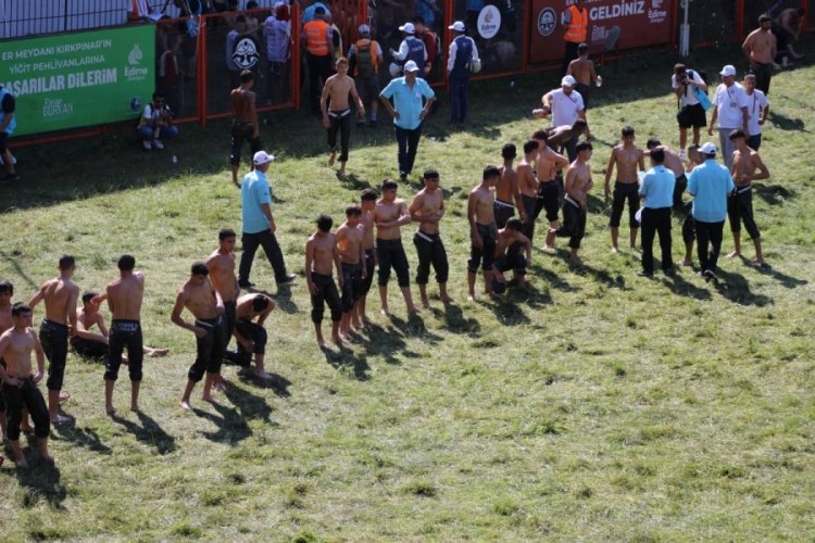 Kırkpınar Yağlı G&uuml;reşleri'nin ikinci g&uuml;n&uuml; başladı