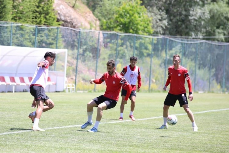 Sivasspor, pas ve pres &ccedil;alıştı