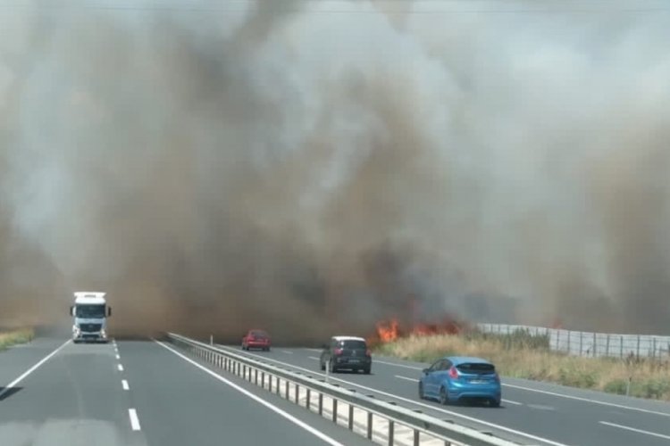 İstanbul - Tekirdağ yolunu dumanlar kapladı!