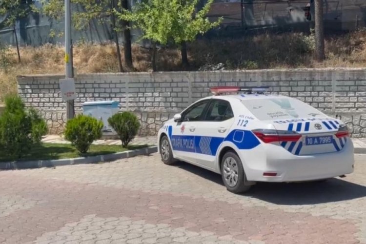 Balıkesir'de bı&ccedil;aklı kavga: 2 &ouml;l&uuml;, 1 yaralı