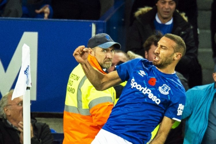 Beşiktaş, Cenk Tosun'u a&ccedil;ıkladı