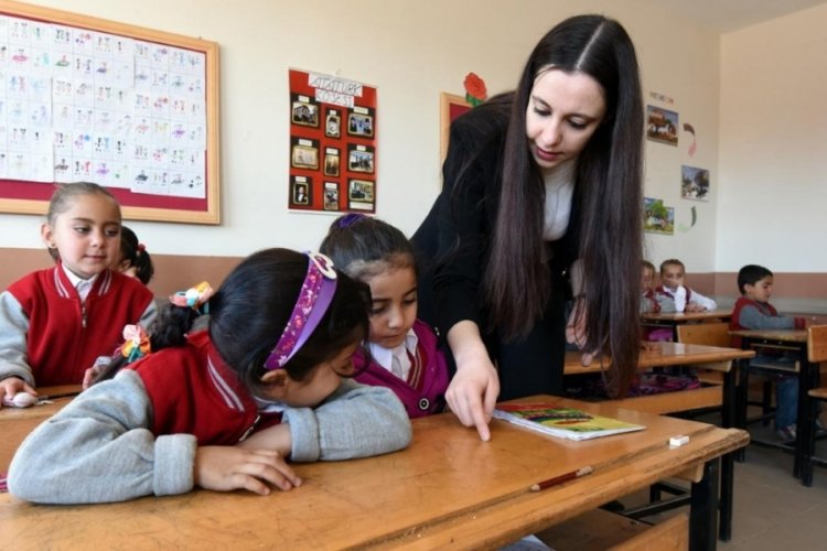 &Ouml;ğretmen atamasına ilişkin branş bazında kontenjan dağılımı a&ccedil;ıklandı