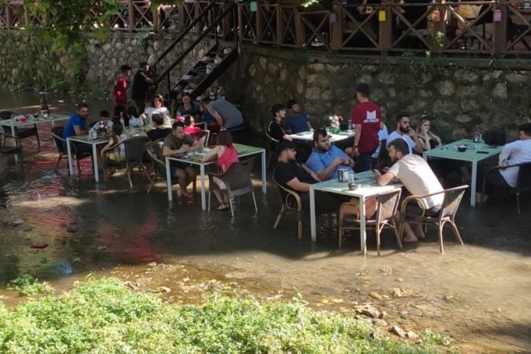 Sıcaktan bunalan Bursalılar soluğu Misi'de aldı