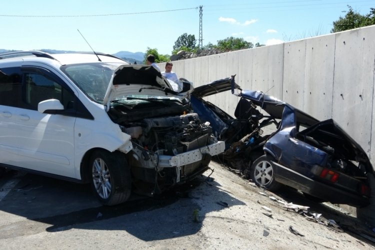 Ordu'da zincirleme trafik kazası: 3 ara&ccedil; birbirine girdi