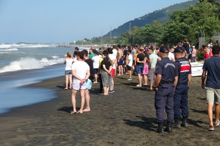Ordu'da denize giren bir şahıs kayboldu, arama &ccedil;alışmaları devam ediyor