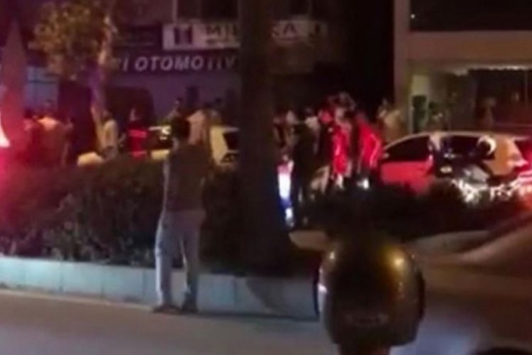 'Dur' ihtarına uymayınca ateş a&ccedil;ılan minib&uuml;steki 12 kişinin tedavisi devam ediyor