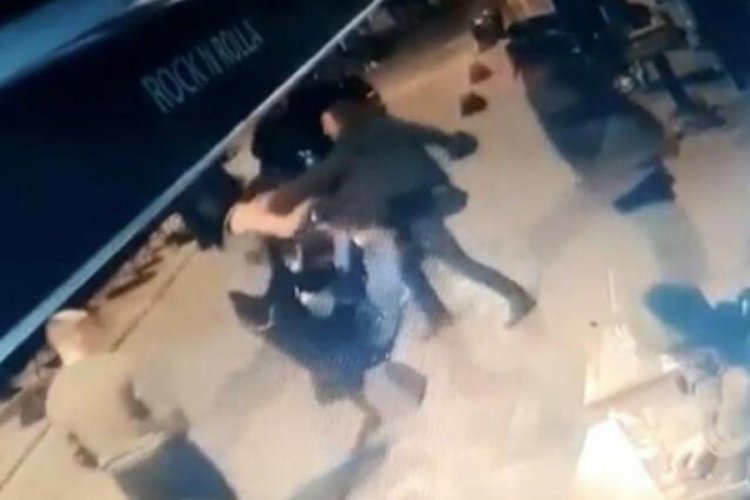 İstanbul Taksim'de bı&ccedil;aklı saldırı