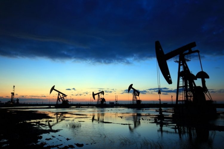Brent Petrol'da b&uuml;y&uuml;k d&uuml;ş&uuml;ş! Gerileme y&uuml;zde 10'a ulaştı