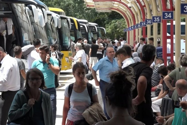 Bursalıların bayram yolculuğu memlekete değil, Akdeniz ve Ege kıyılarına