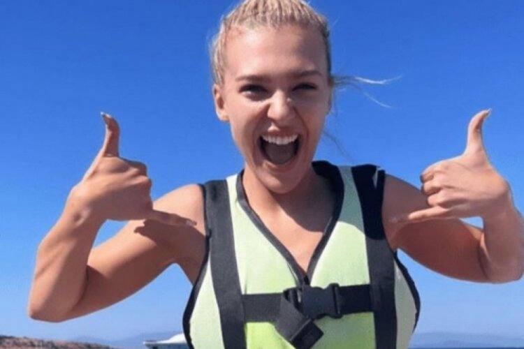Melisa D&ouml;ngel su kayağı yaptı