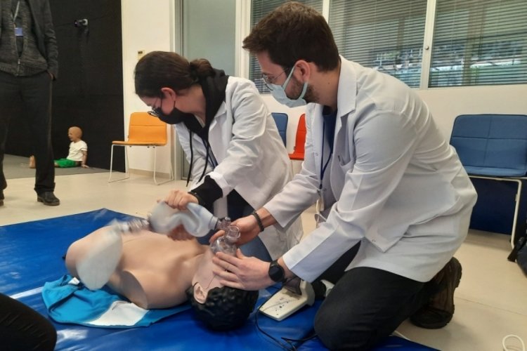 Bursa'da liselere y&ouml;nelik 'Tıp Kariyer Kampı'nın başvuruları başladı