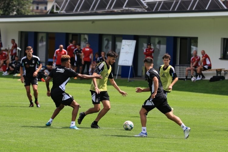 Beşiktaş g&uuml;n&uuml;n ilk antrenmanını yaptı
