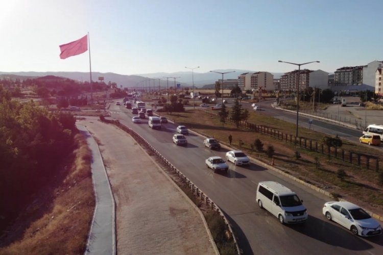 43 ilin ge&ccedil;iş noktasında trafik yoğunluğu