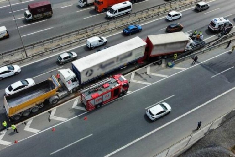 İstanbul TEM'de zincirleme kaza meydana geldi