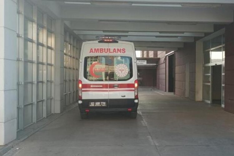 Adıyaman'da oynadığı silah ateş alan gen&ccedil; ağır yaralandı