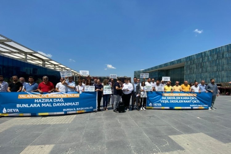 DEVA Bursa ulaşım zammını protesto etti: Bursa k&ouml;t&uuml; y&ouml;netiliyor &ccedil;&uuml;nk&uuml;...