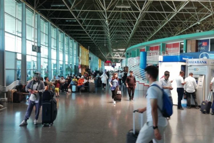 Bursa otob&uuml;s terminalinde bayram yoğunluğu