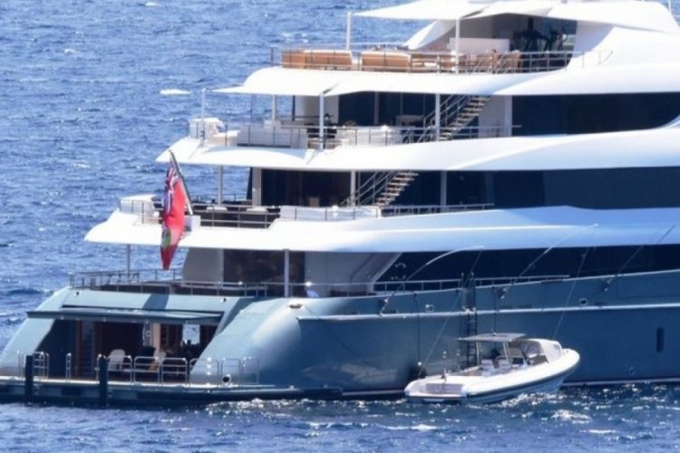 D&uuml;nyanın en b&uuml;y&uuml;k yatı Titan Bodrum'da