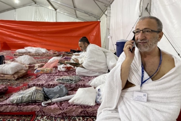 T&uuml;rk hacı adayları Arafat'ta &ccedil;adırlarına yerleşti