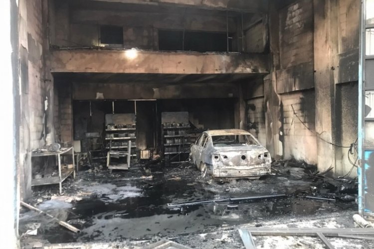 Sanayi sitesinde korkutan yangın