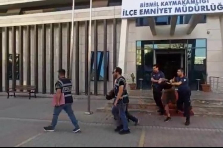 &Ccedil;ocuğu darp edip gasp yapan ş&uuml;pheliler tutuklandı