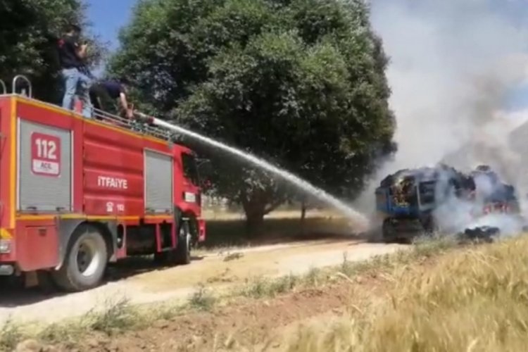 Y&uuml;zlerce saman balyası &ccedil;ıkan yangında k&uuml;le d&ouml;nd&uuml;