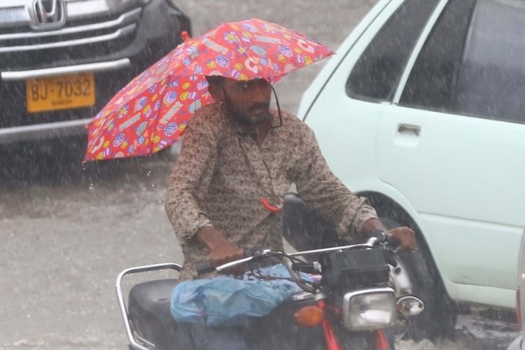 Pakistan'da sel felaketi