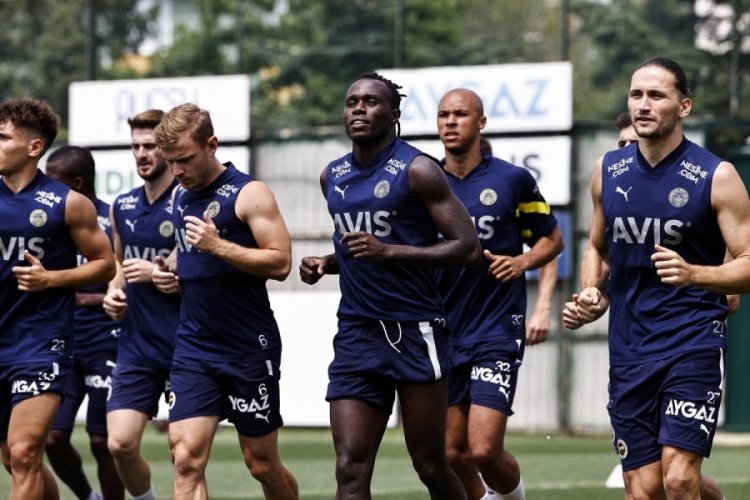 Fenerbah&ccedil;e, yeni sezon hazırlıklarını s&uuml;rd&uuml;r&uuml;yor