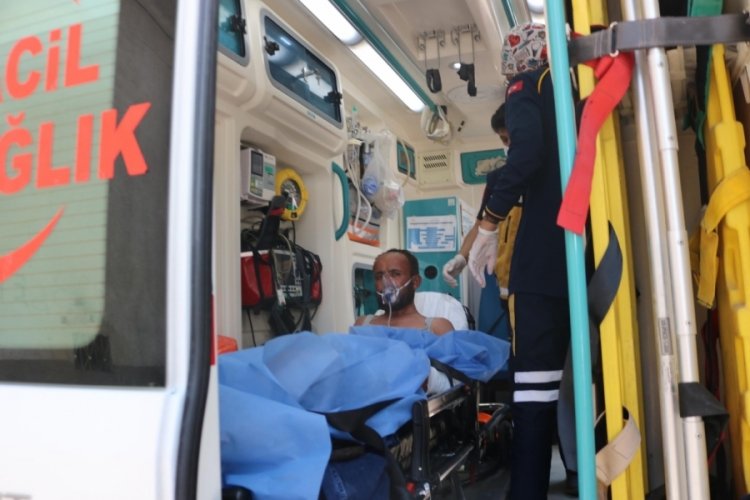 Nevşehir'de ev ve iş yerinde &ccedil;ıkan yangında 1 kişi yaralandı