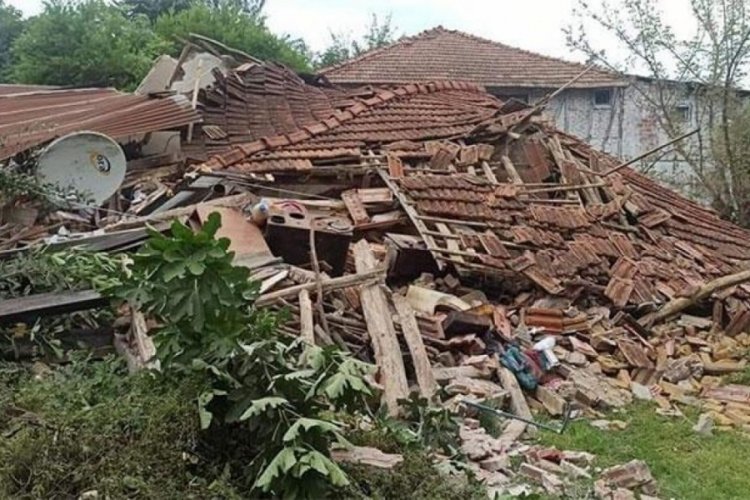 Kocaeli'de bayram ziyaretine giden ailenin hayatı kurtuldu