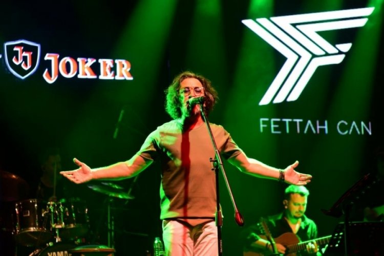Fettah Can bayramı, memleketi Bursa'da kutladı