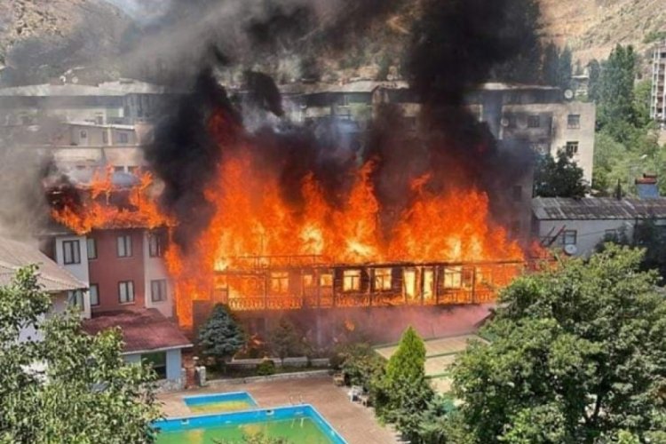 Artvin'de otelde yangın