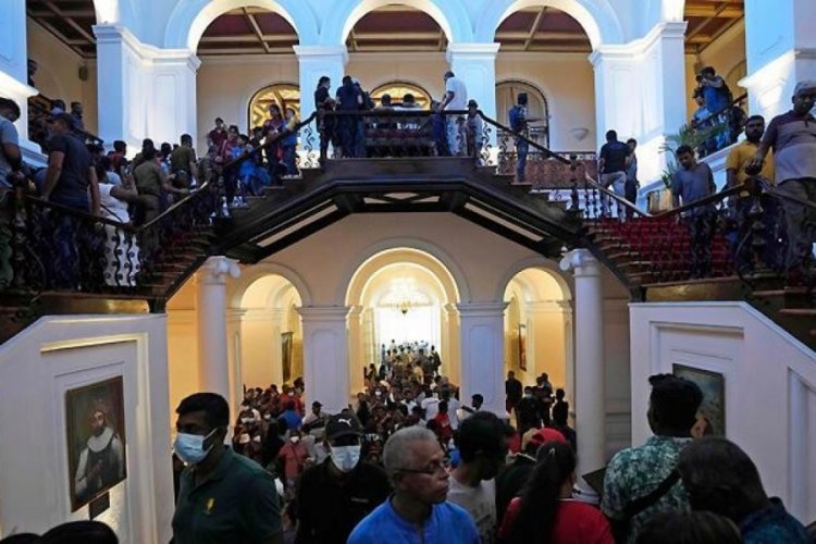 Sarayı basılan Sri Lanka lideri Rajapaksa istifa ediyor