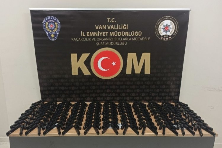 Ka&ccedil;ak sigara, av t&uuml;feği ve tabanca malzemesi ele ge&ccedil;irildi