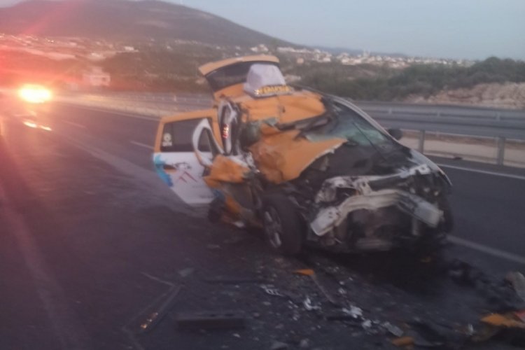 S&ouml;ke-Milas yolunda meydana gelen kazada 2 kişi yaralandı