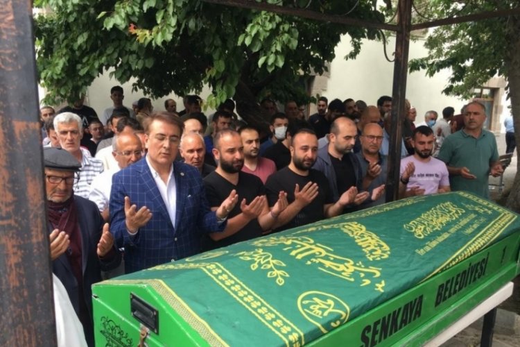 İş adamı G&uuml;vener &Ouml;zcan toprağa verildi
